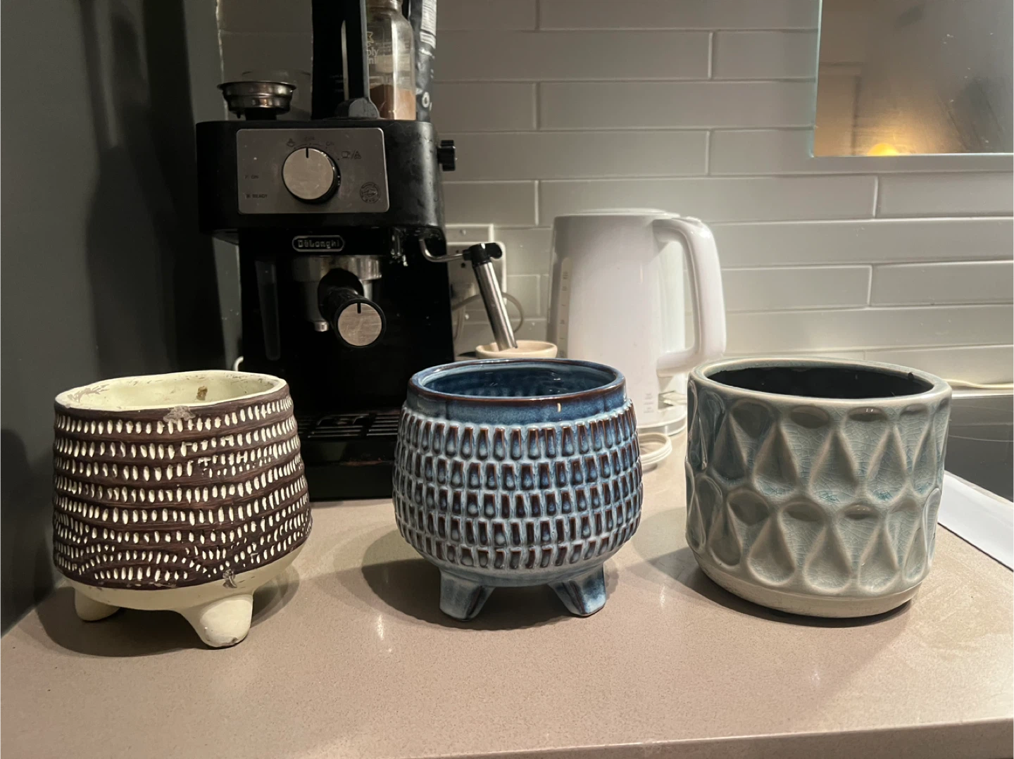 White Metal Plant Stand & Small Decorative Pots - photo 3