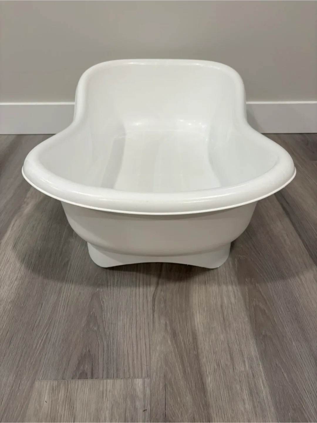 White Baby Bathtub with mesh insert image indicator(2)