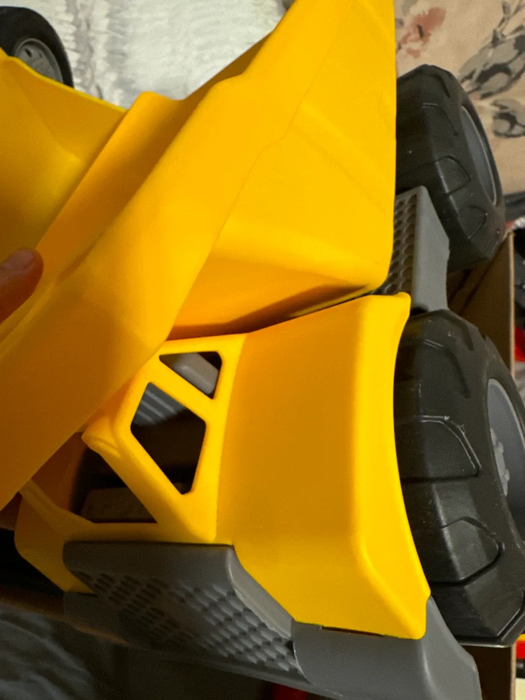 Box of vehicle toys image indicator(3)