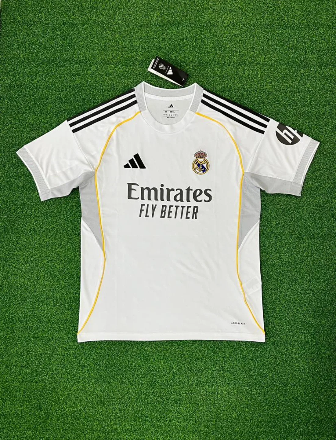 Top-Quality Soccer Jerseys! image indicator(4)