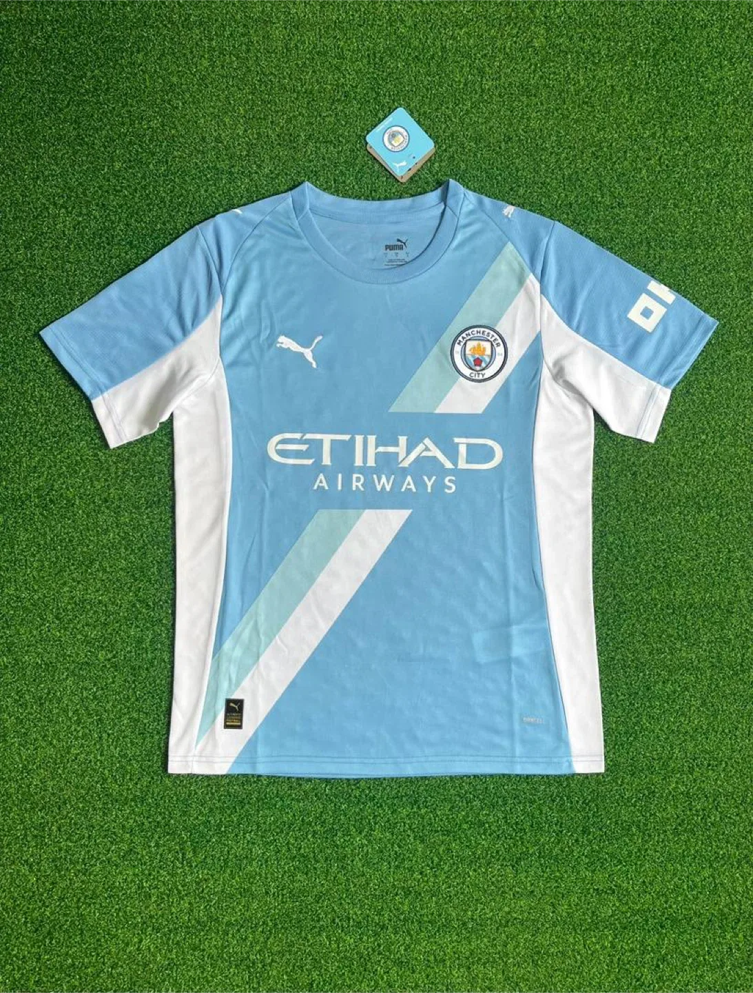 Top-Quality Soccer Jerseys! image indicator(3)