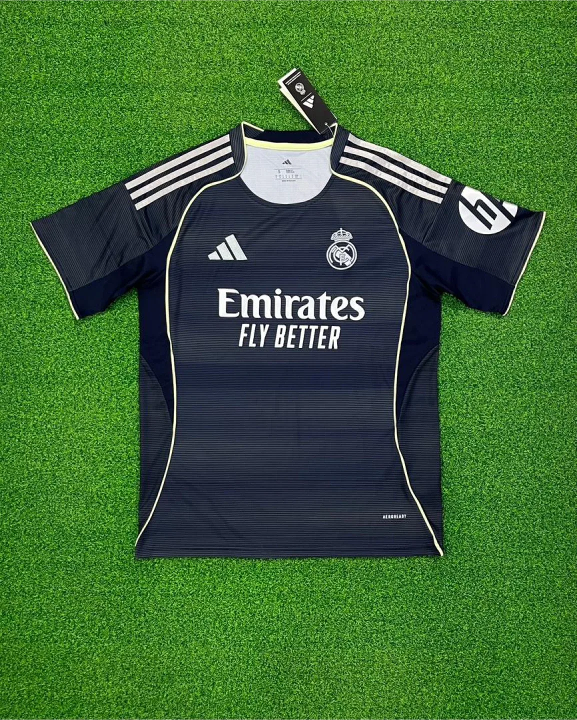 Top-Quality Soccer Jerseys! image indicator(8)