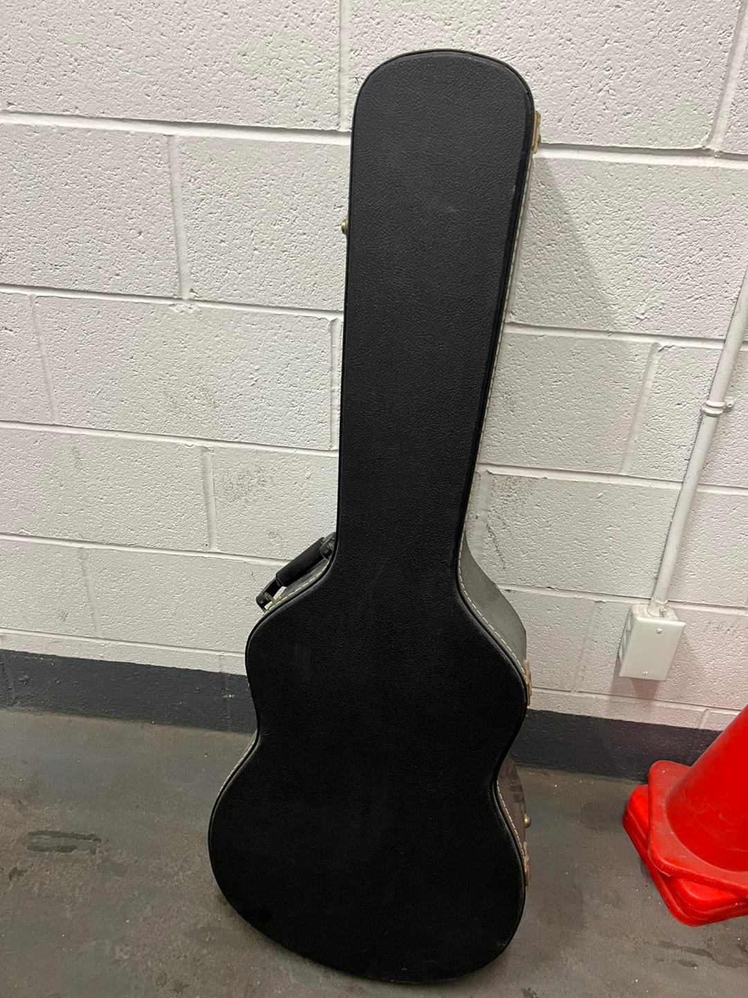 Acoustic Guitar with Hard Case - photo 3