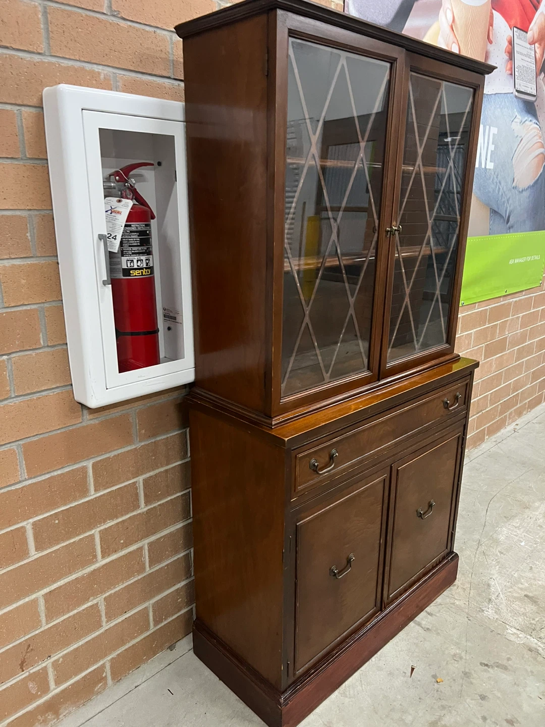 Kroehler Wooden Display Cabinet with Glass Doors - photo 3