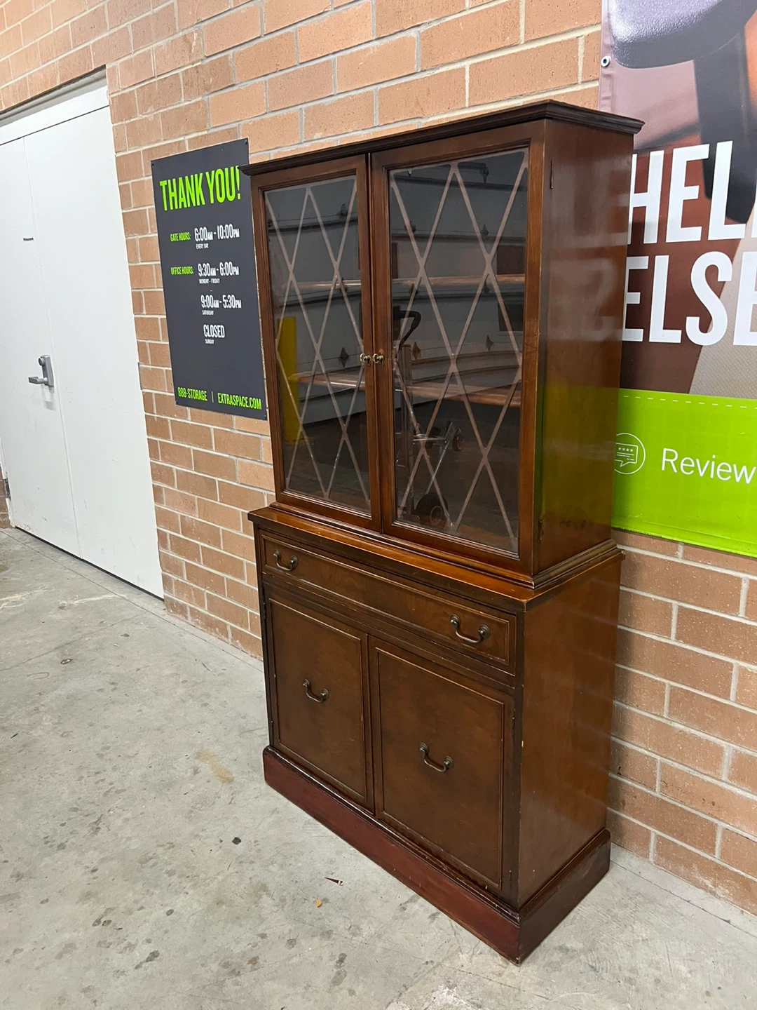 Kroehler Wooden Display Cabinet with Glass Doors - photo 5