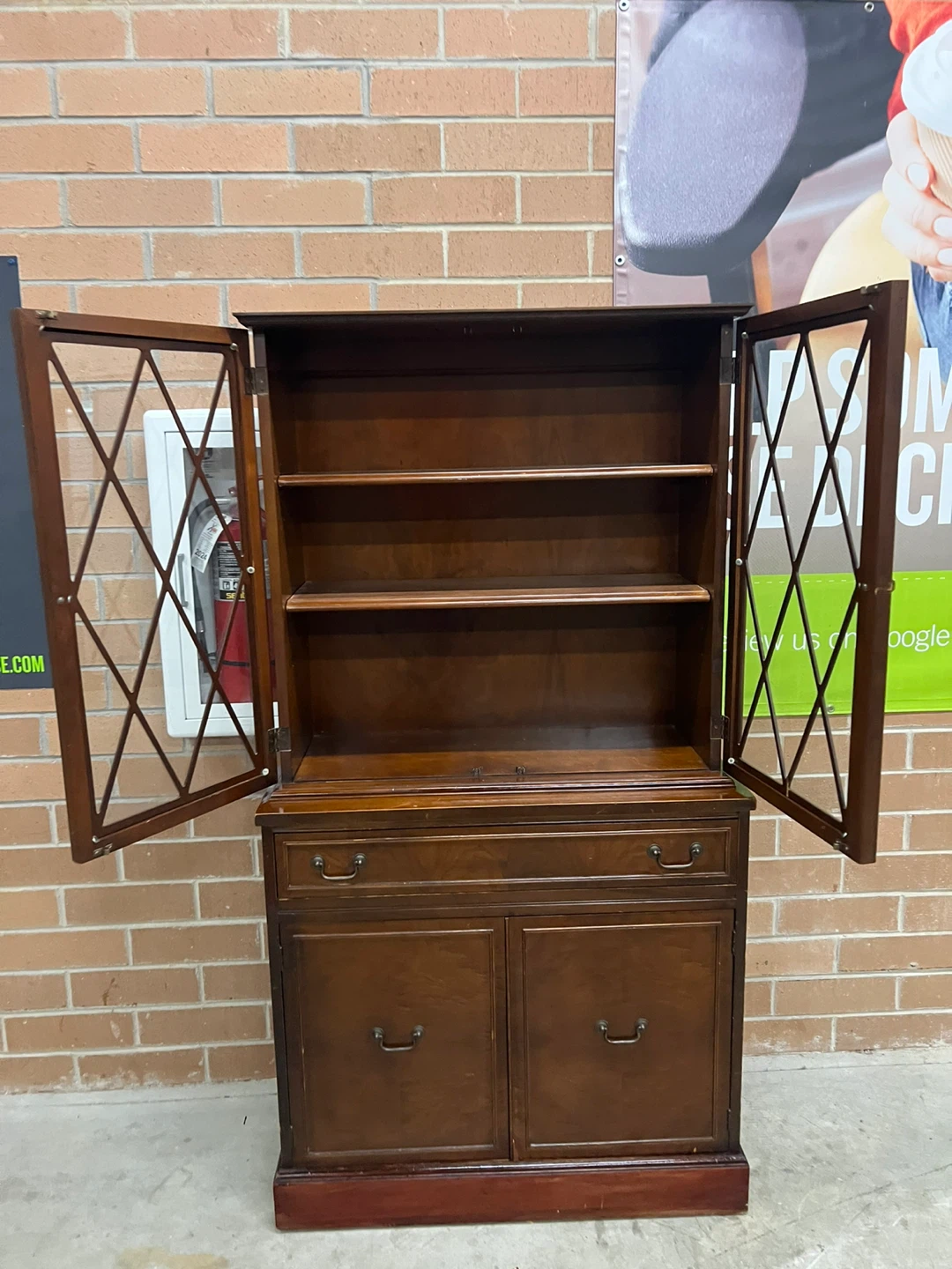 Kroehler Wooden Display Cabinet with Glass Doors - photo 4