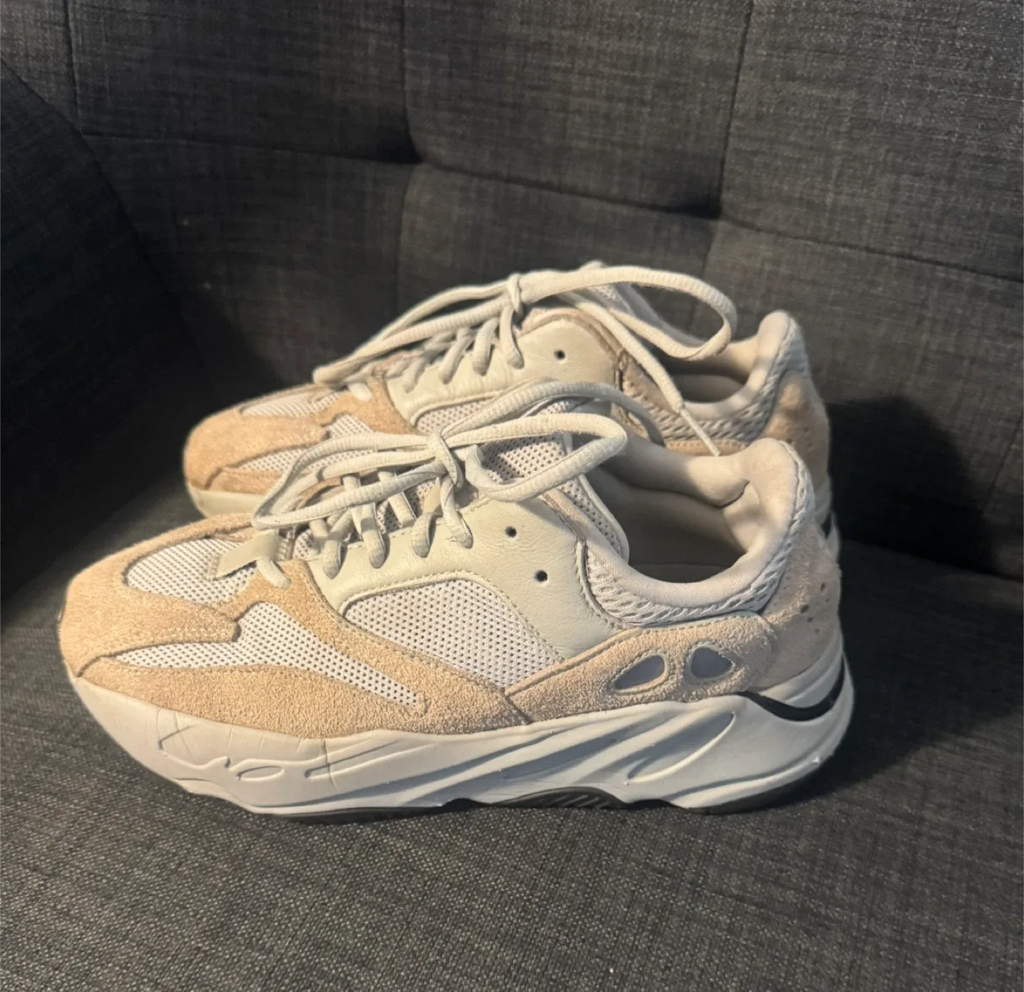 Adidas Yeezy Boost 700 Size 7 image indicator(3)