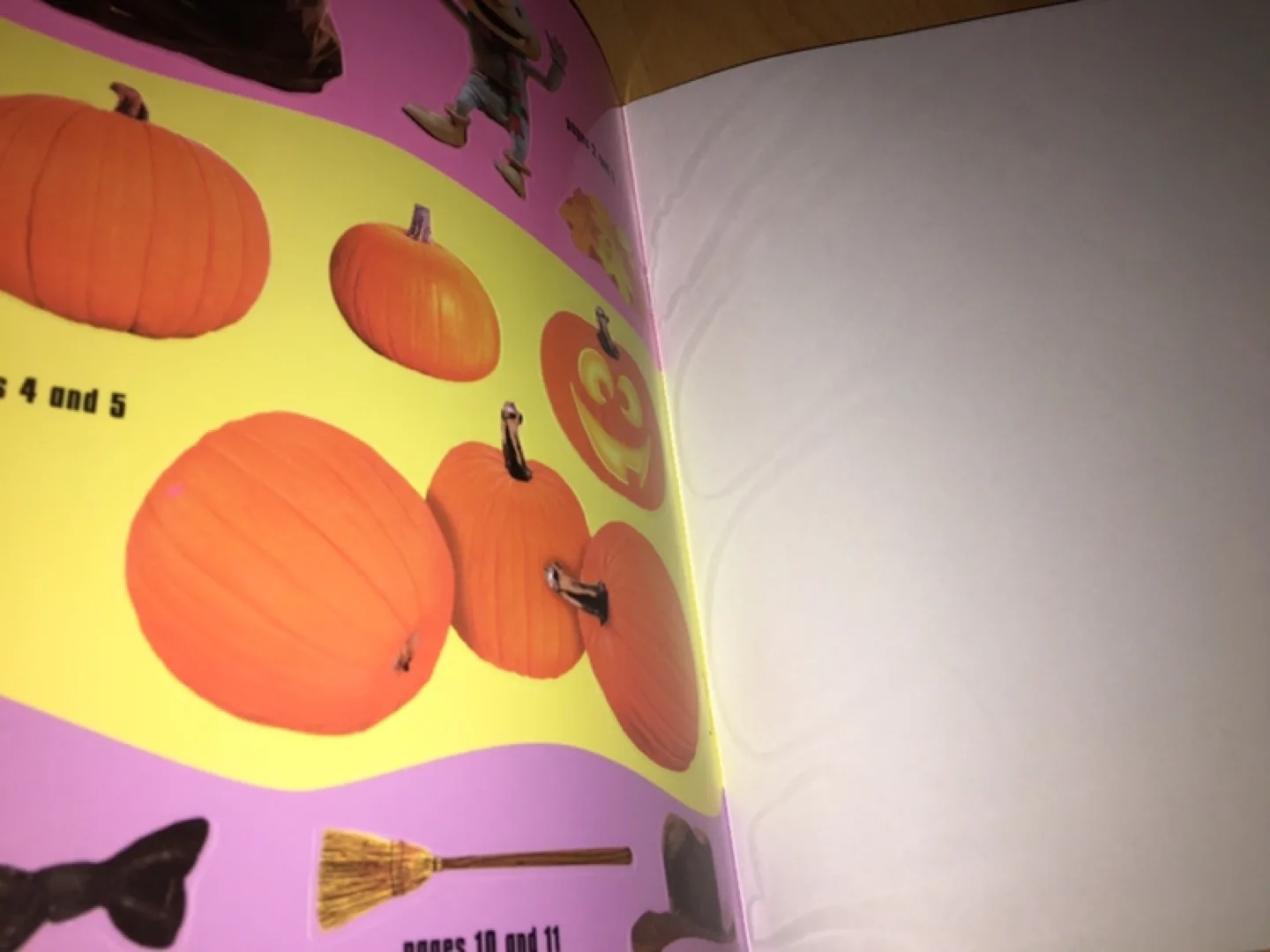 Bob the Builder: Bob's Halloween Party Book image indicator(3)