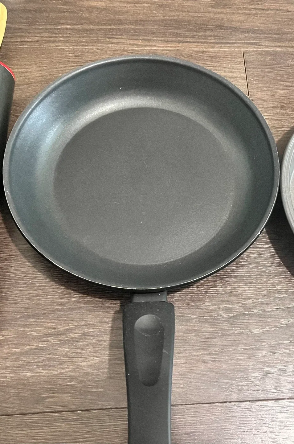 Black Frying Pan thumbnail