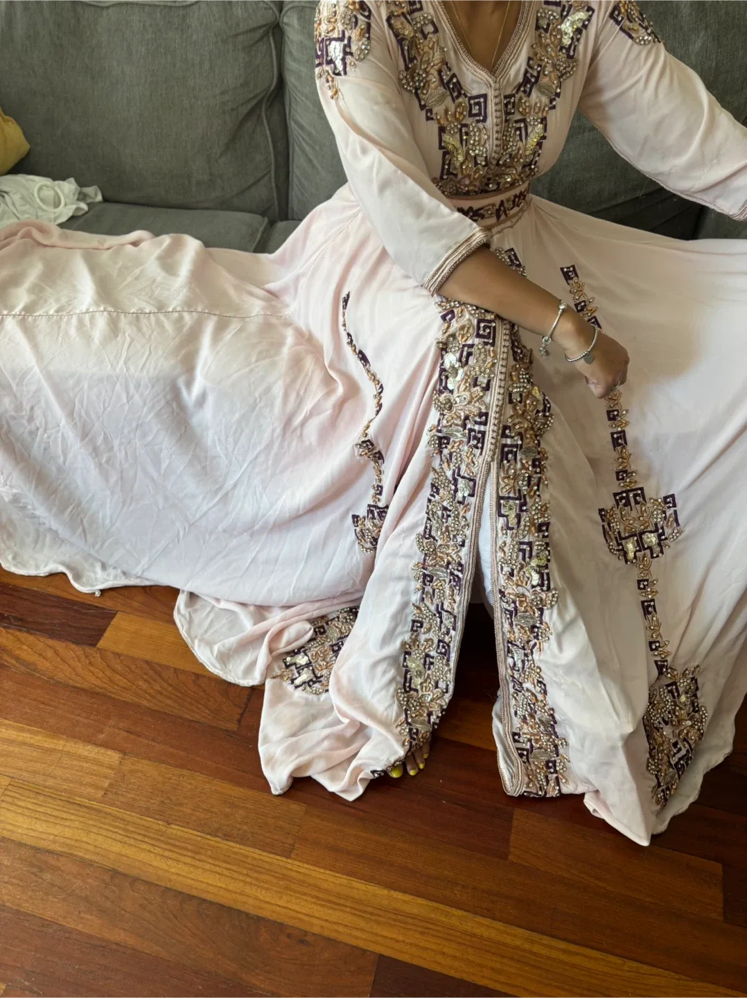 Pink Moroccan caftan thumbnail