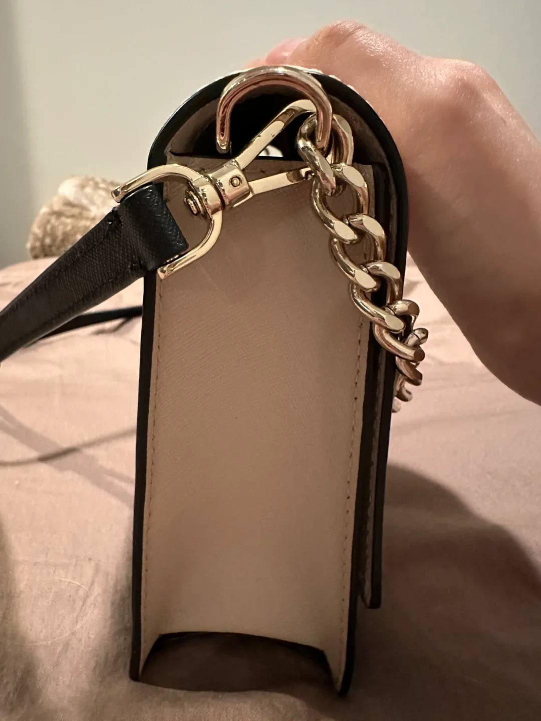 Kate Spade crossbody bag image indicator(2)