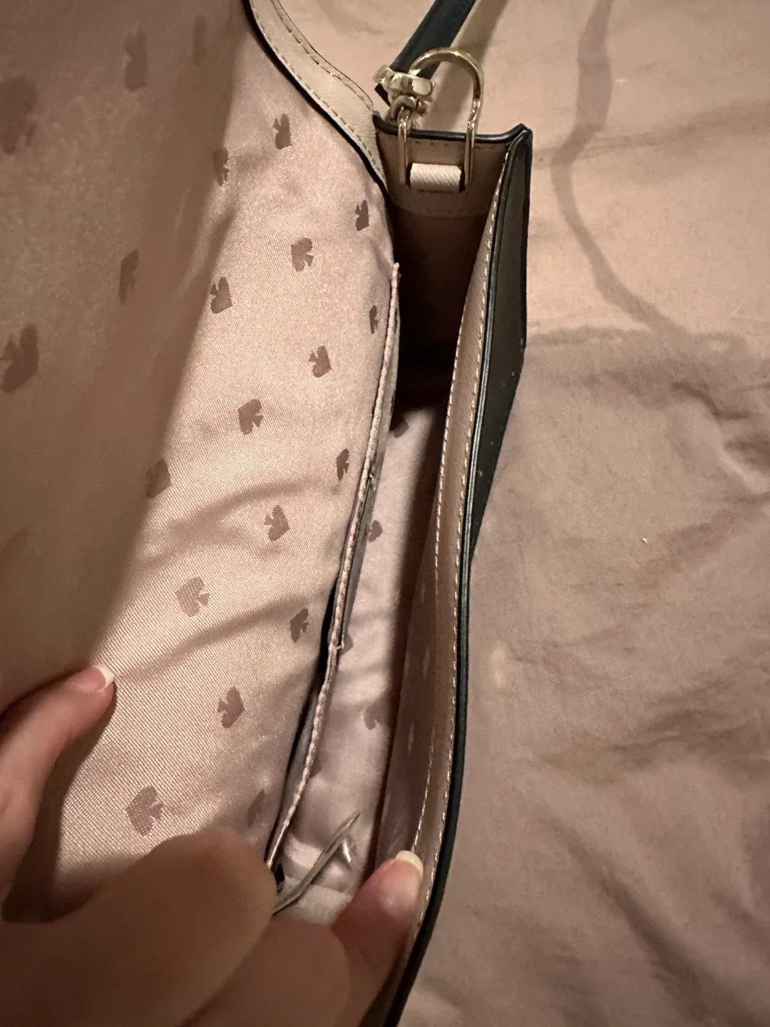 Kate Spade crossbody bag image indicator(3)