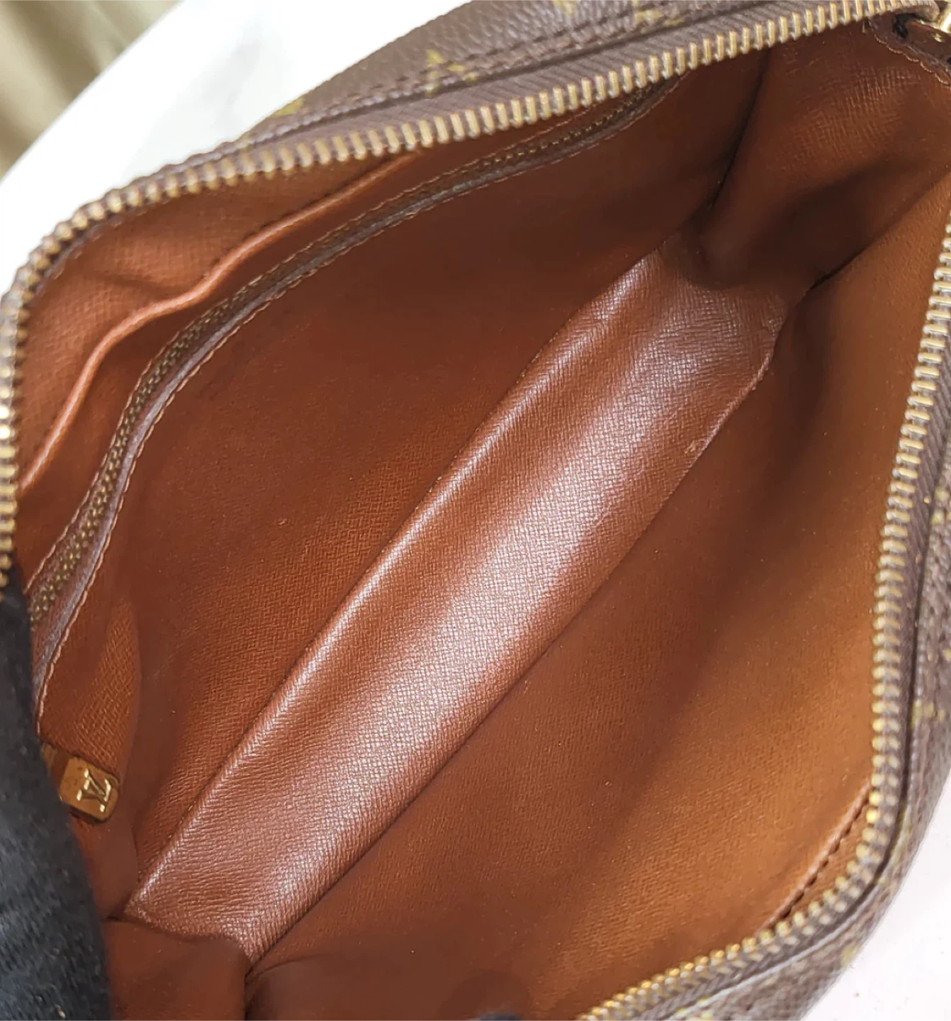 Louis Vuitton Brown Monogram Shoulder Bag - photo 5