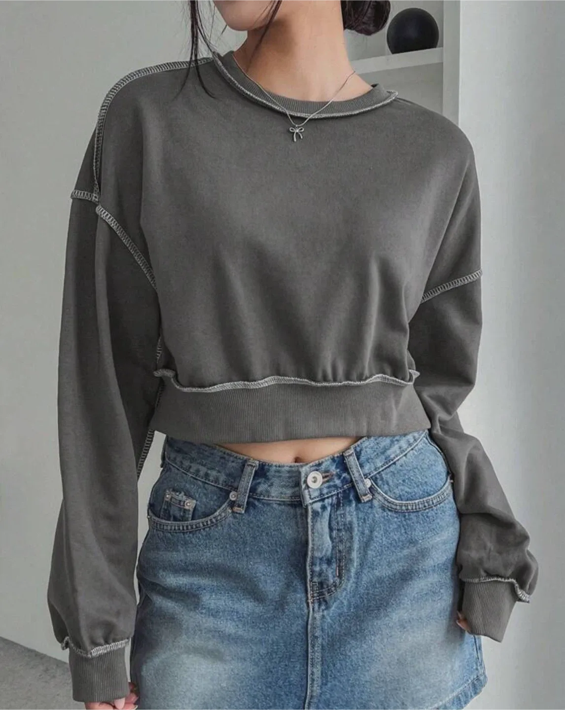 Dazy Cropped Sweatshirt - Size Medium
