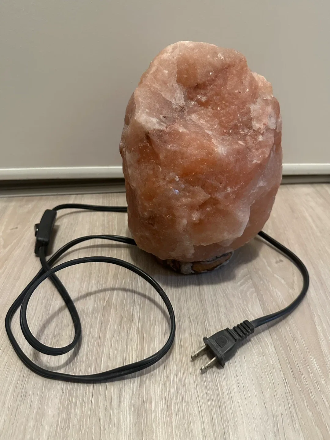 Himalayan Salt Lamp thumbnail