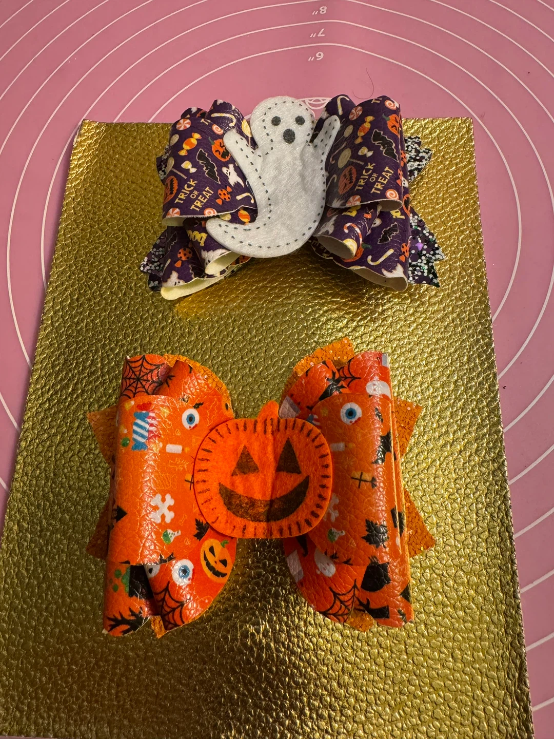 Handmade Halloween & Holiday Hair Bows - photo 3