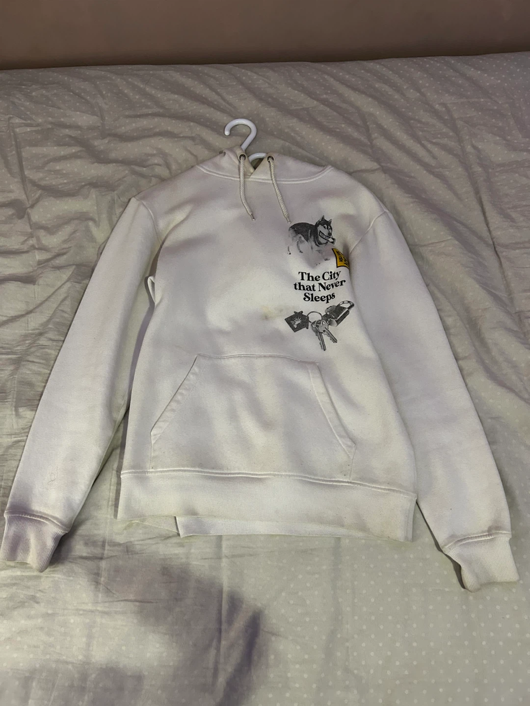 White Hoodie - The City That Never Sleeps