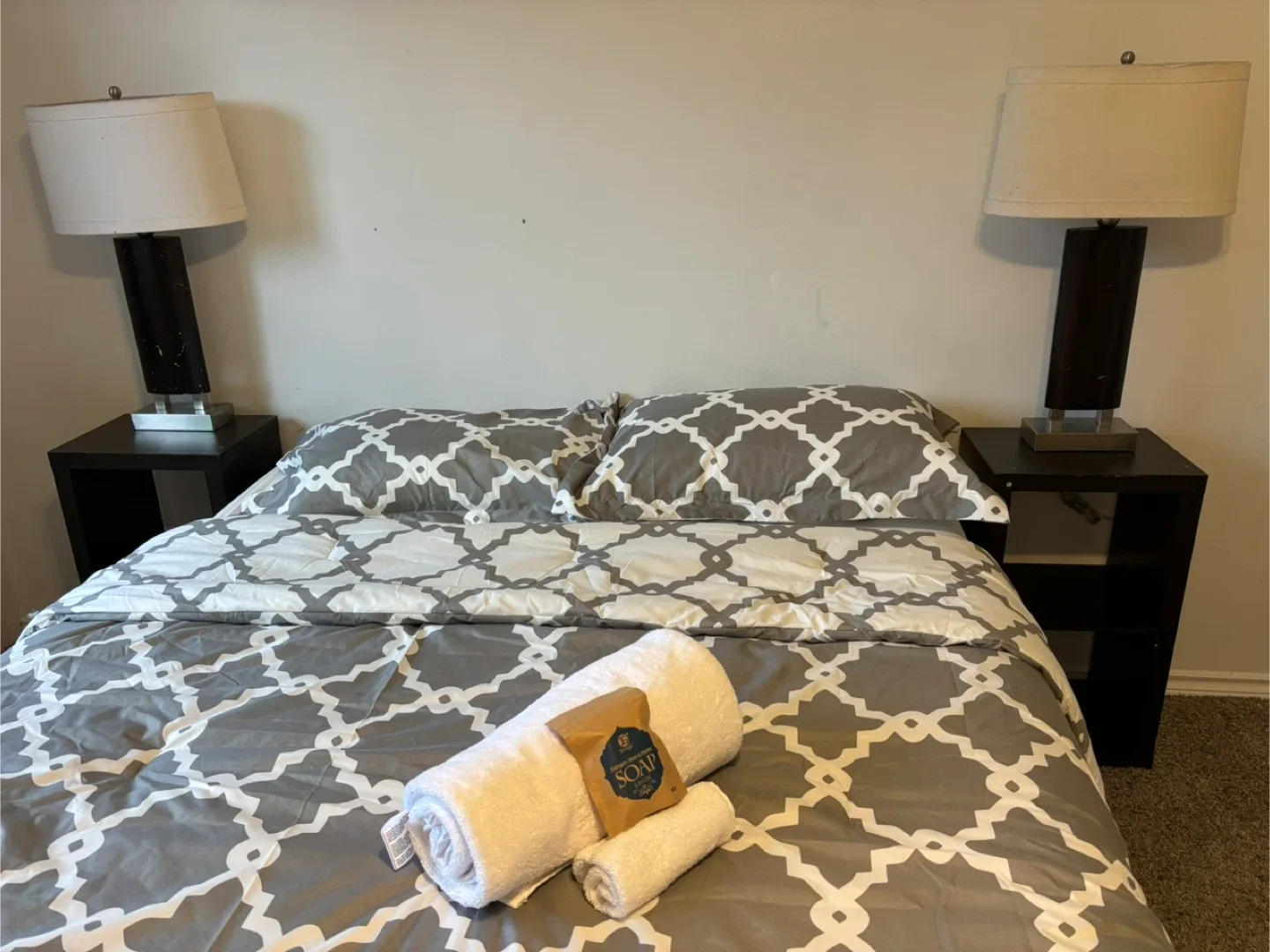 For backpackers Master bedroom $60/day image indicator(5)