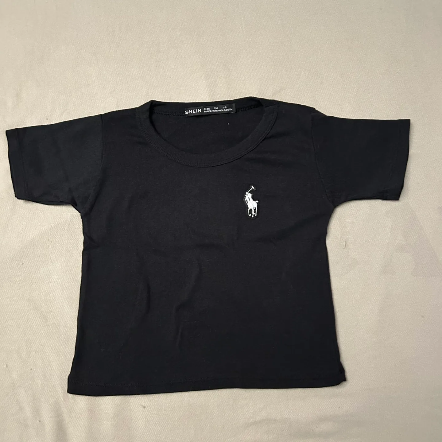 Shein cropped T-Shirts - Black & White image indicator(5)