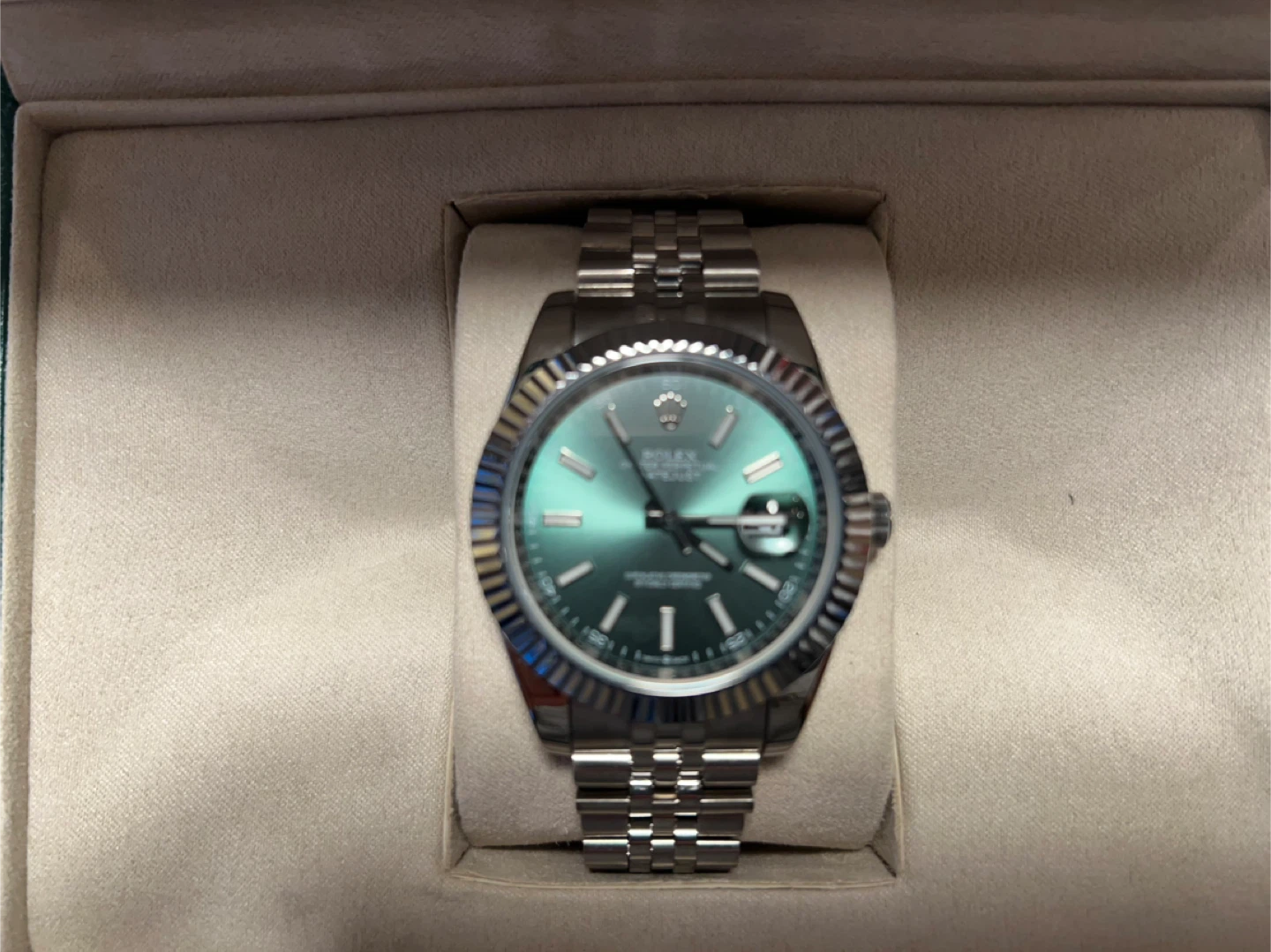 Silver watch green bezel - photo 4