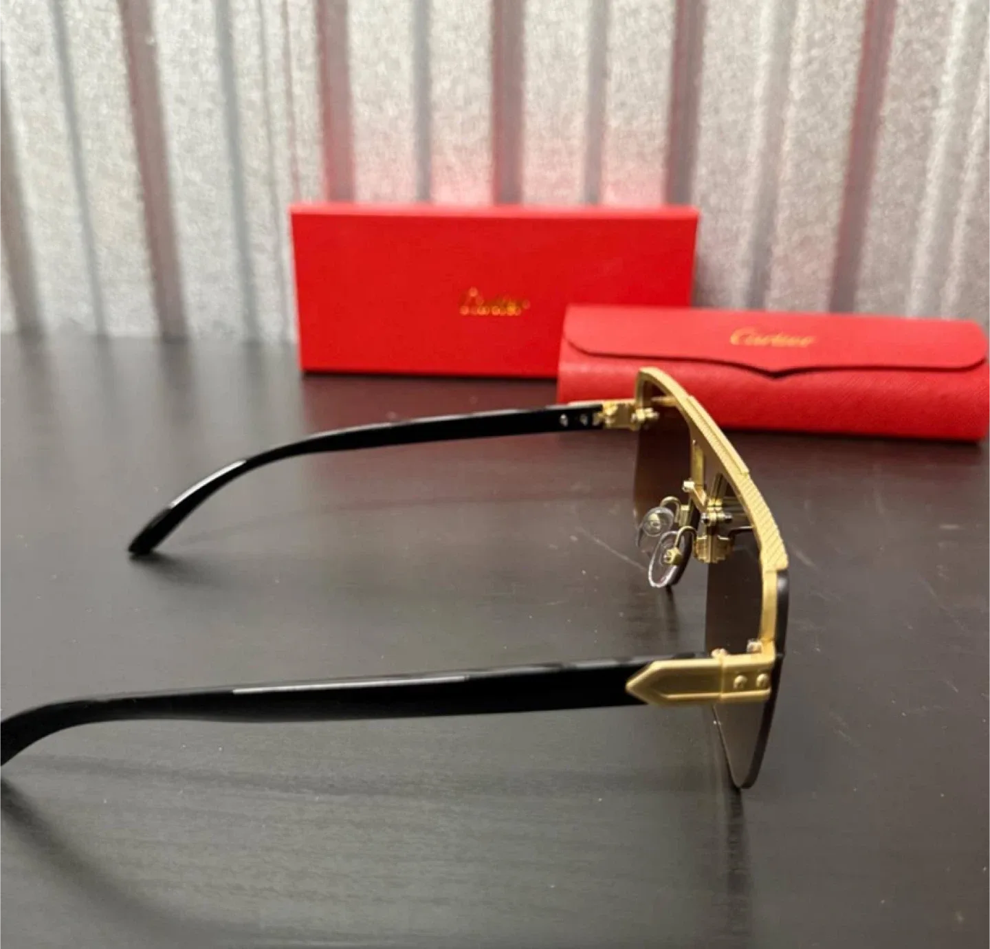Cartier Gold Brown Gradient Sunglasses Unisex image indicator(2)