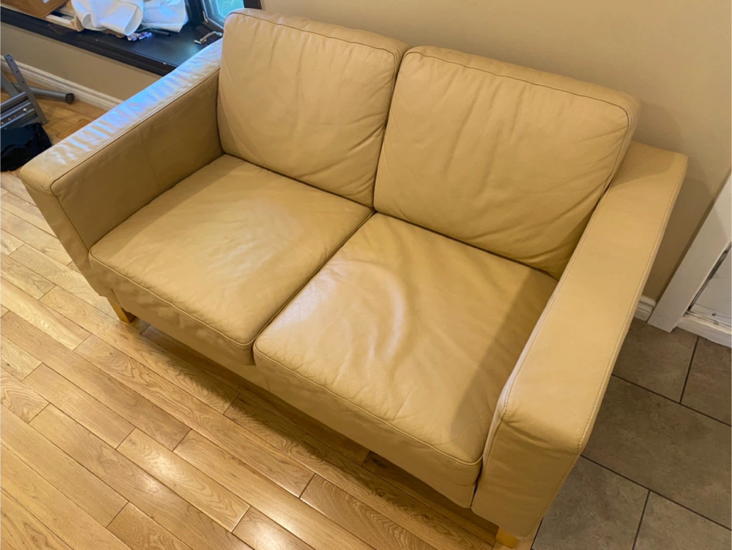 Leather IKEA Karlanda Cream Loveseat (CAN  DELIVER) - photo 5