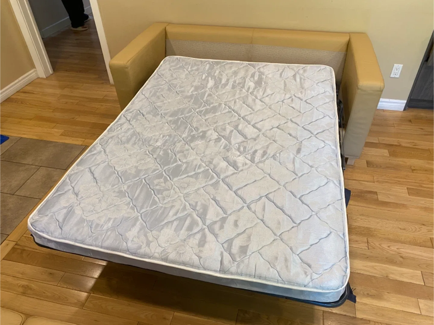 IKEA Karlanda Leather Sofa Bed (CAN DELIVER) image indicator(9)