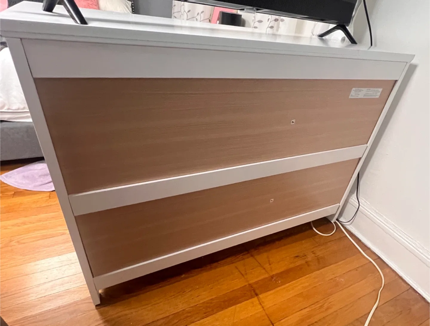 White 6-Drawer Dresser image indicator(3)