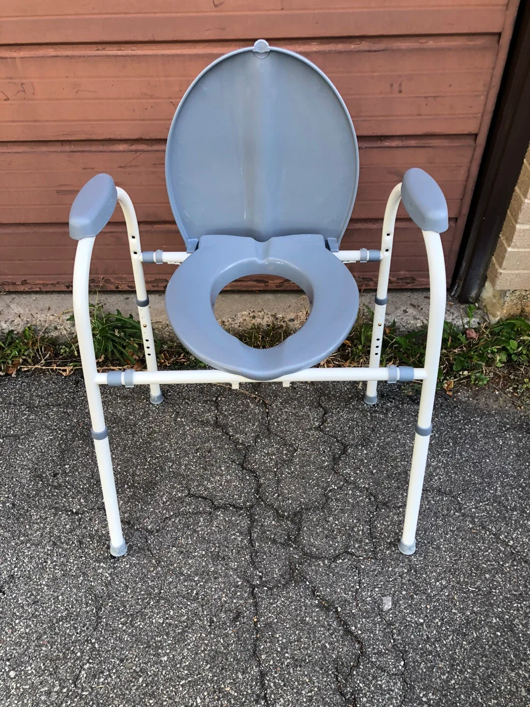 MedPro Defense Commode Chair thumbnail