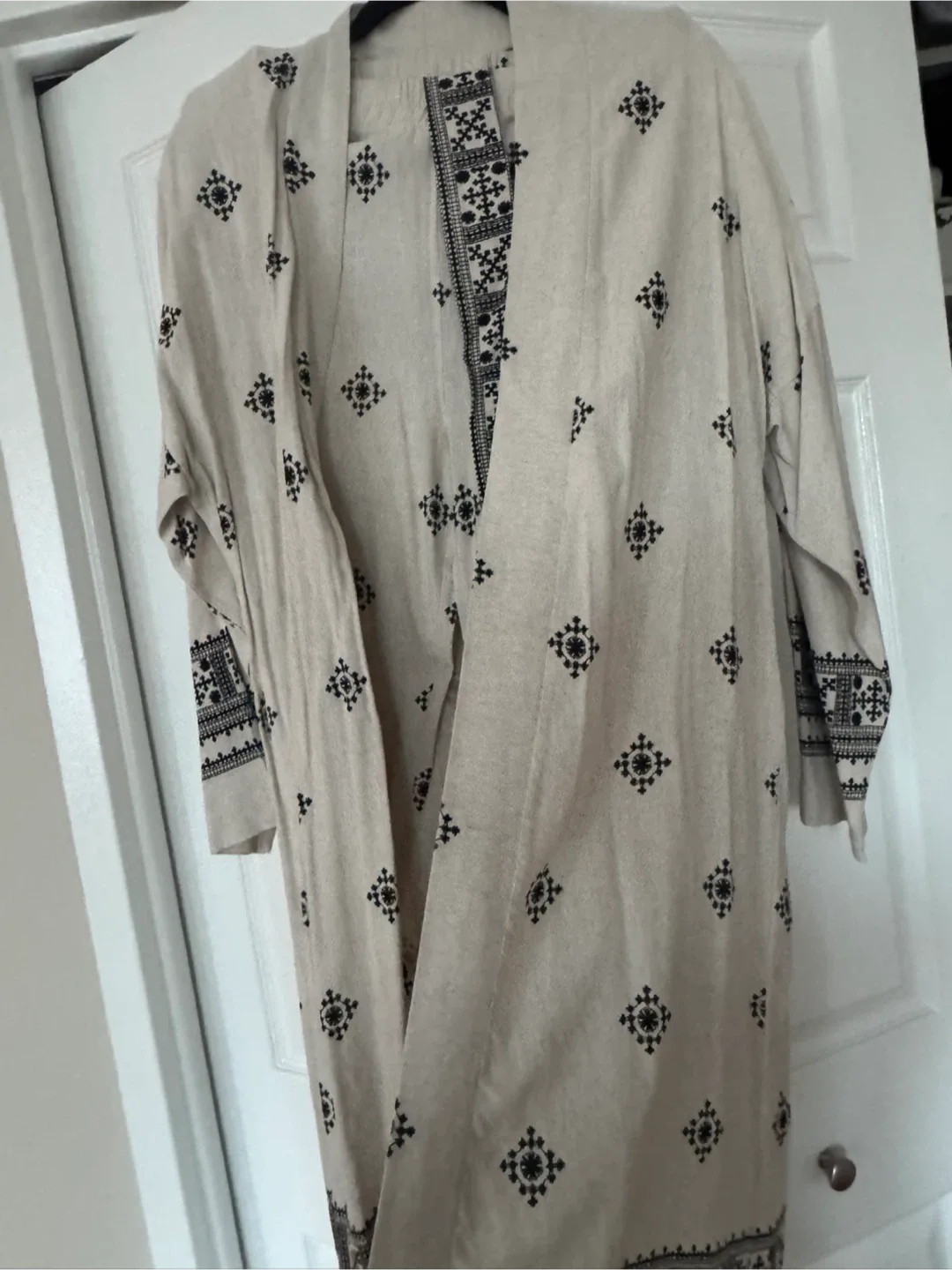 Linen patterned two pieces set - pants, kimono and belt image indicator(2)