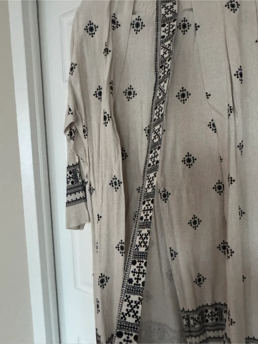 Linen patterned two pieces set - pants, kimono and belt image indicator(3)