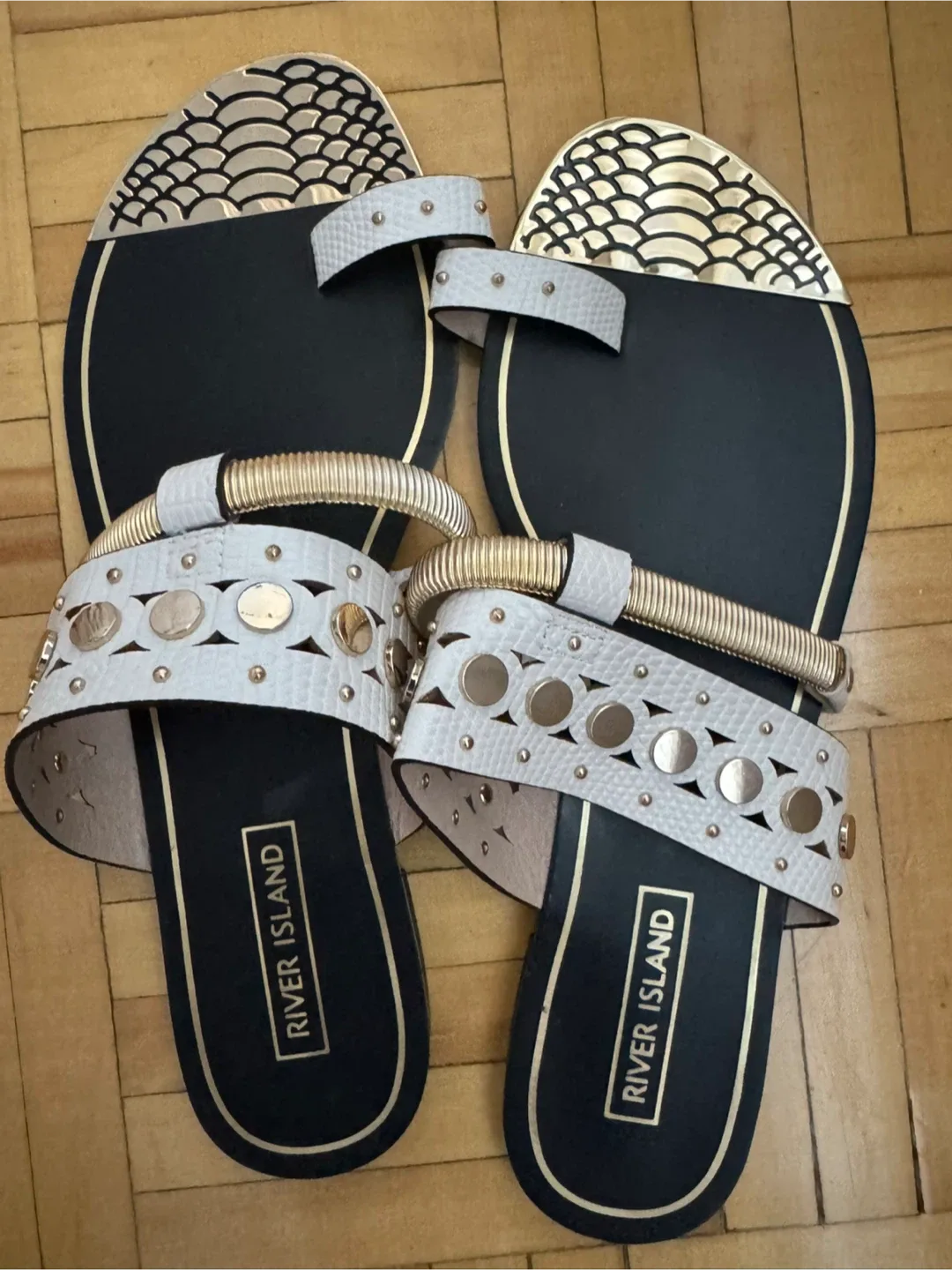 Never worn - River Island Sandals - Size 9 image indicator(3)