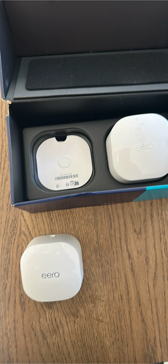 eero 6 Mesh WiFi System - 2 Pack image indicator(3)