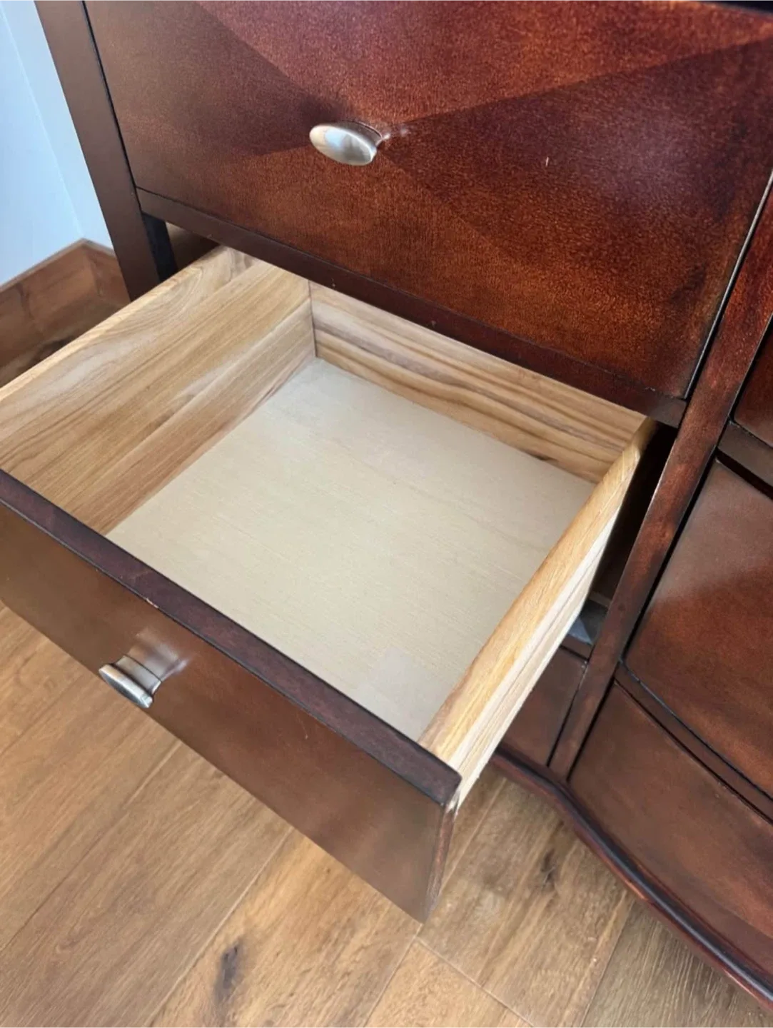 9 drawer dresser image indicator(3)