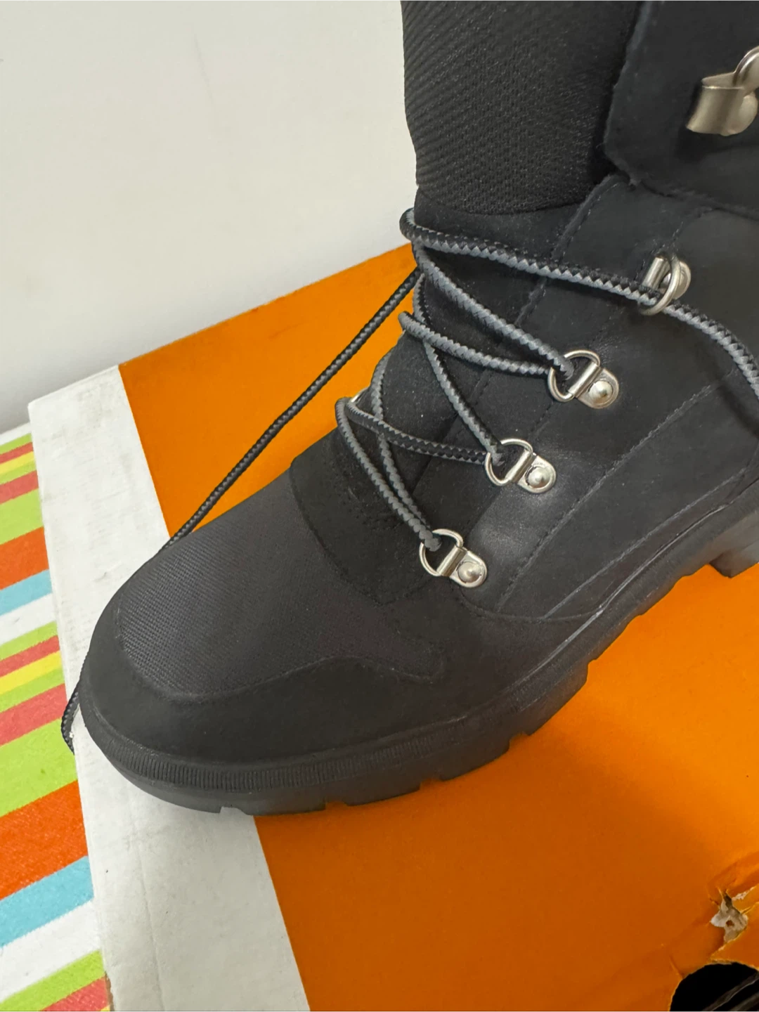 Timberland A5P83 Women's Winter Boots - Size 11 - photo 2
