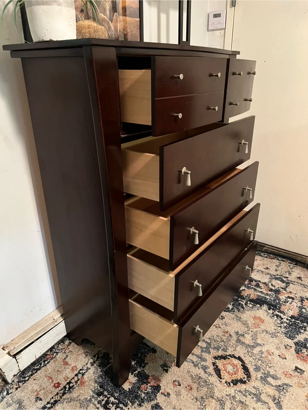 6-Drawer Chest Dresser -Great Quality - Delivery Extra image indicator(3)