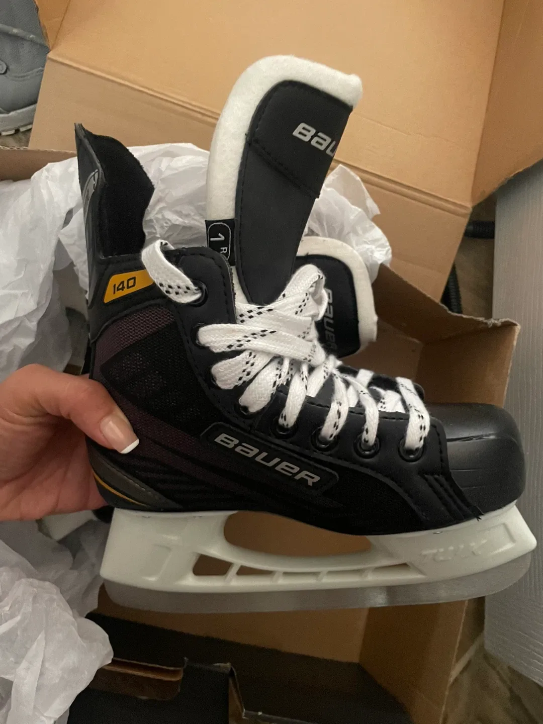 Bauer 14D Hockey Skates image indicator(2)