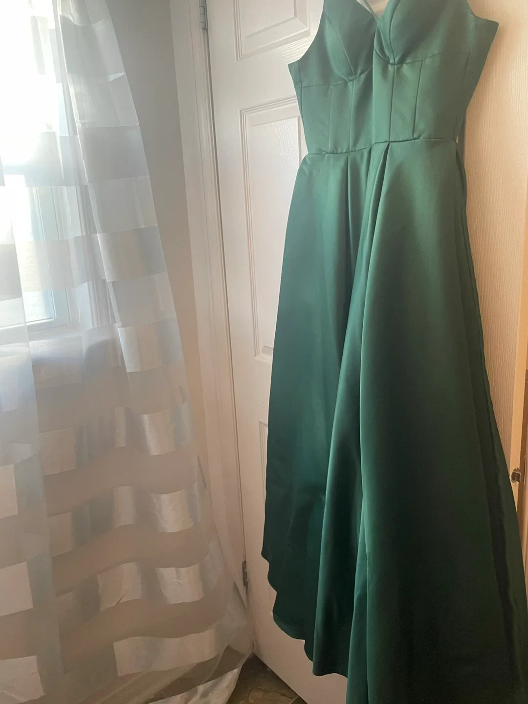 Green Formal Dress image indicator(8)