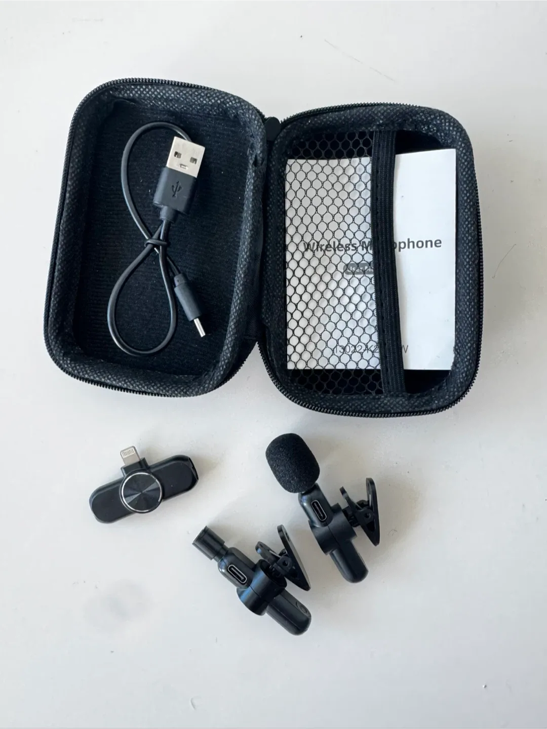 2 Wireless Lightning Microphones with Case thumbnail