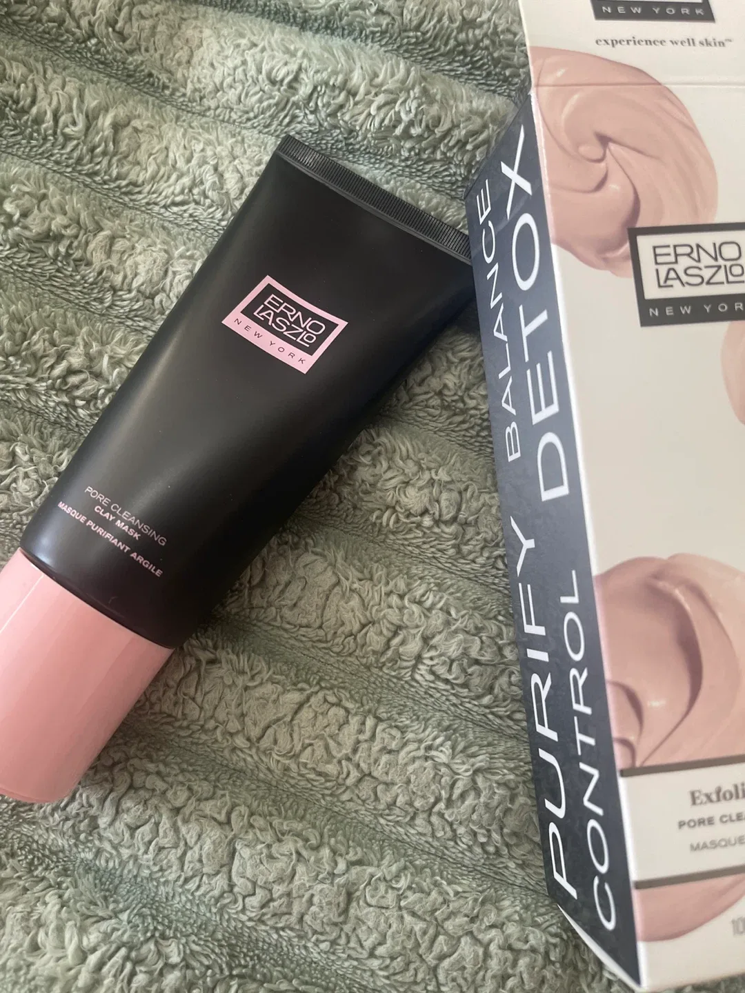 Erno Laszlo Exfoliate & Detox Pore Cleansing Clay Mask image indicator(2)