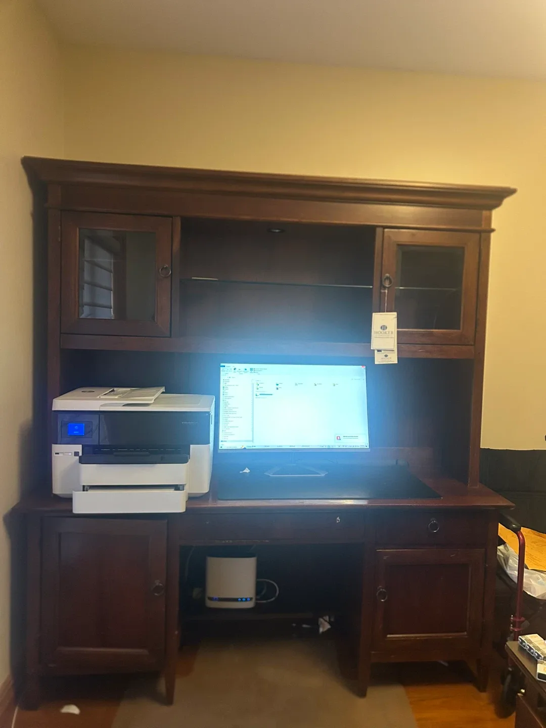 Hooker Seven Seas Executive Office Furniture thumbnail