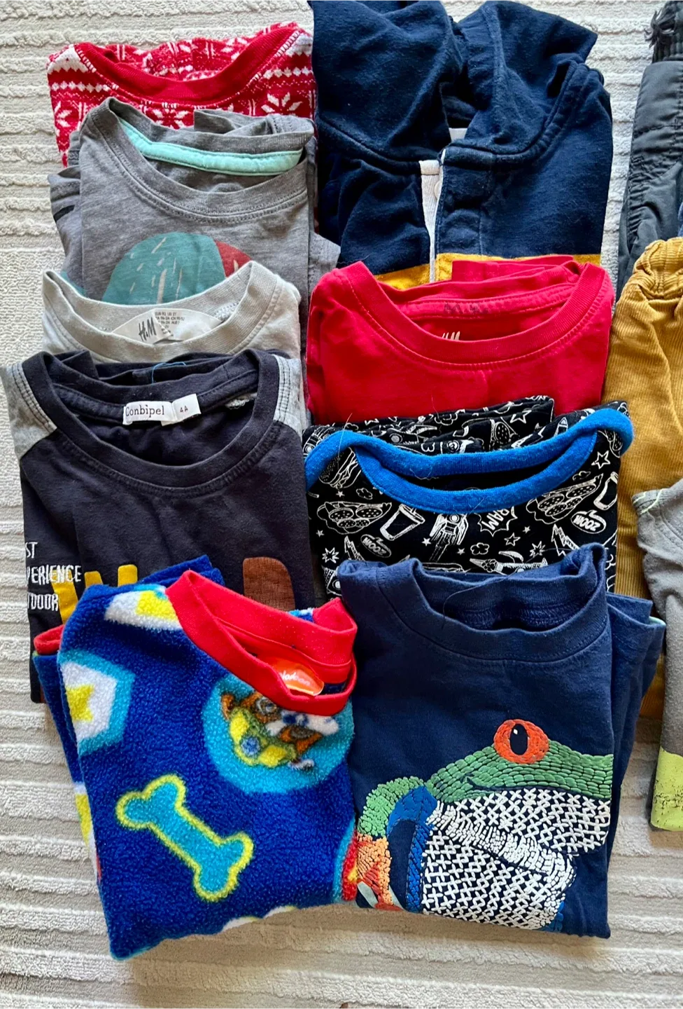 Mixed Kids Clothes Bundle - Size 2-4 image indicator(2)