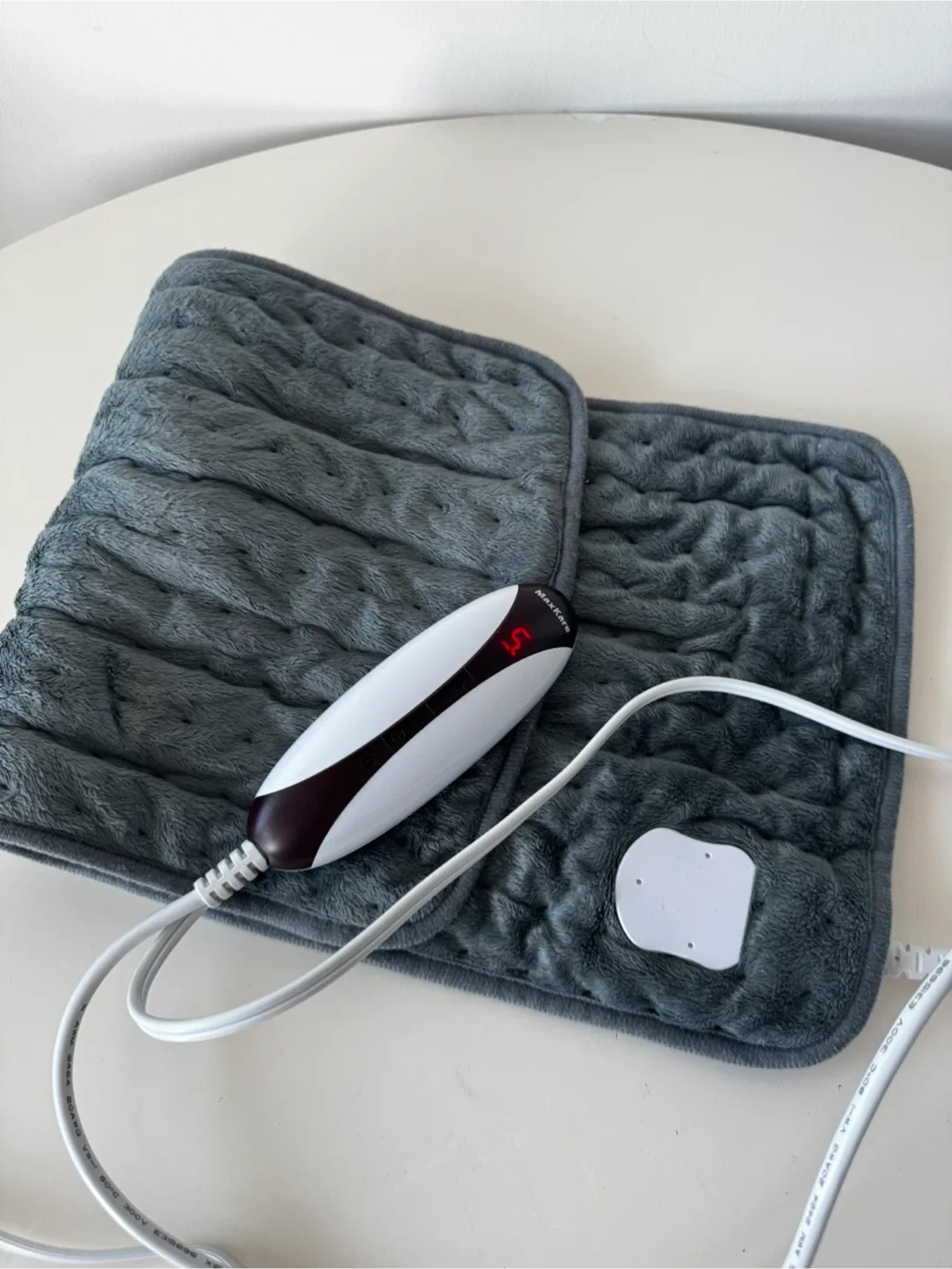 MaxKare Heating Pad HP08-001A thumbnail