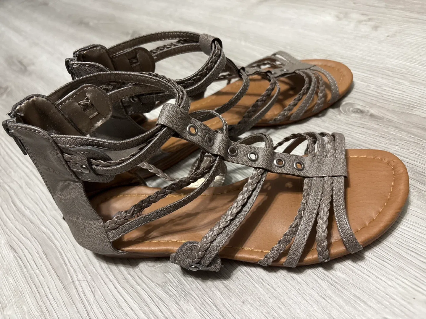 Gladiator Style Sandals, Size 7 image indicator(3)