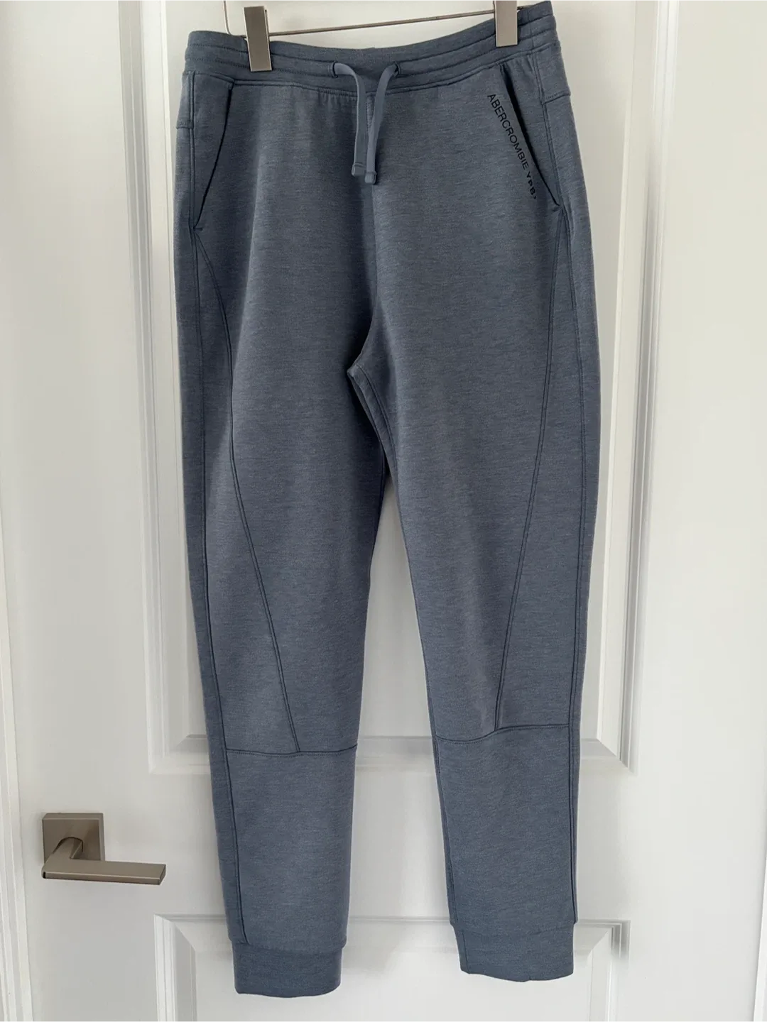 Abercrombie Boy's YPB Neoknit Active Logo Joggers ~ Size 15/16🥕 image indicator(3)