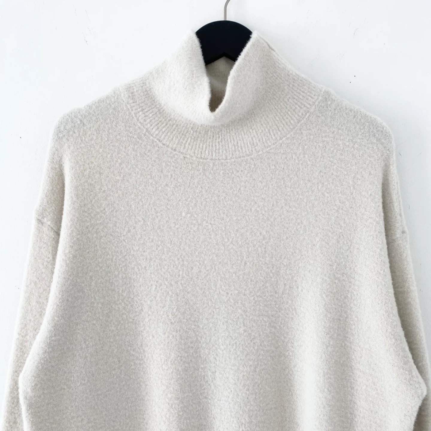 Aritzia Wilfred Free Hush Knit Sweater image indicator(3)