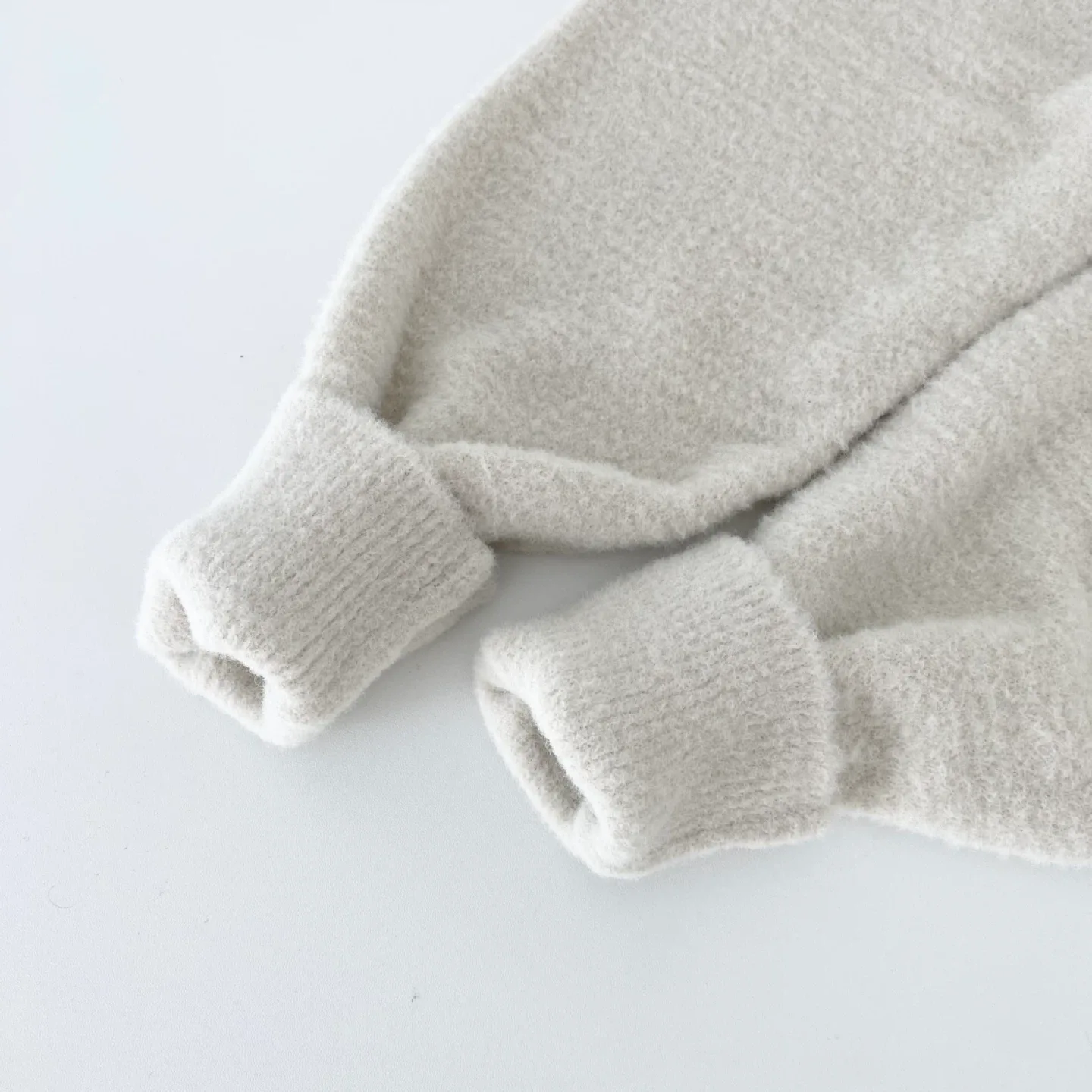 Aritzia Wilfred Free Hush Knit Sweater image indicator(6)