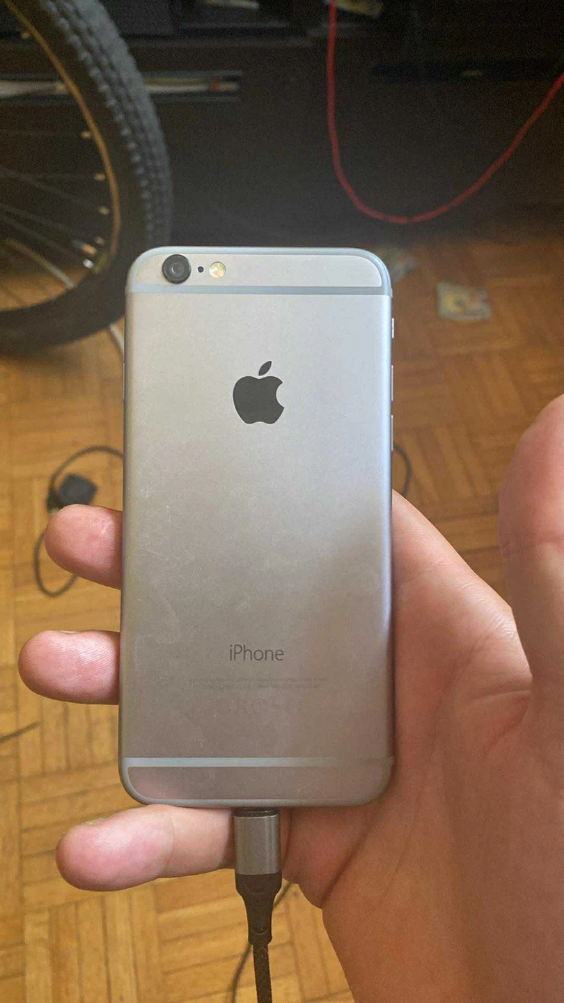iPhone 6s - Silver - photo 5