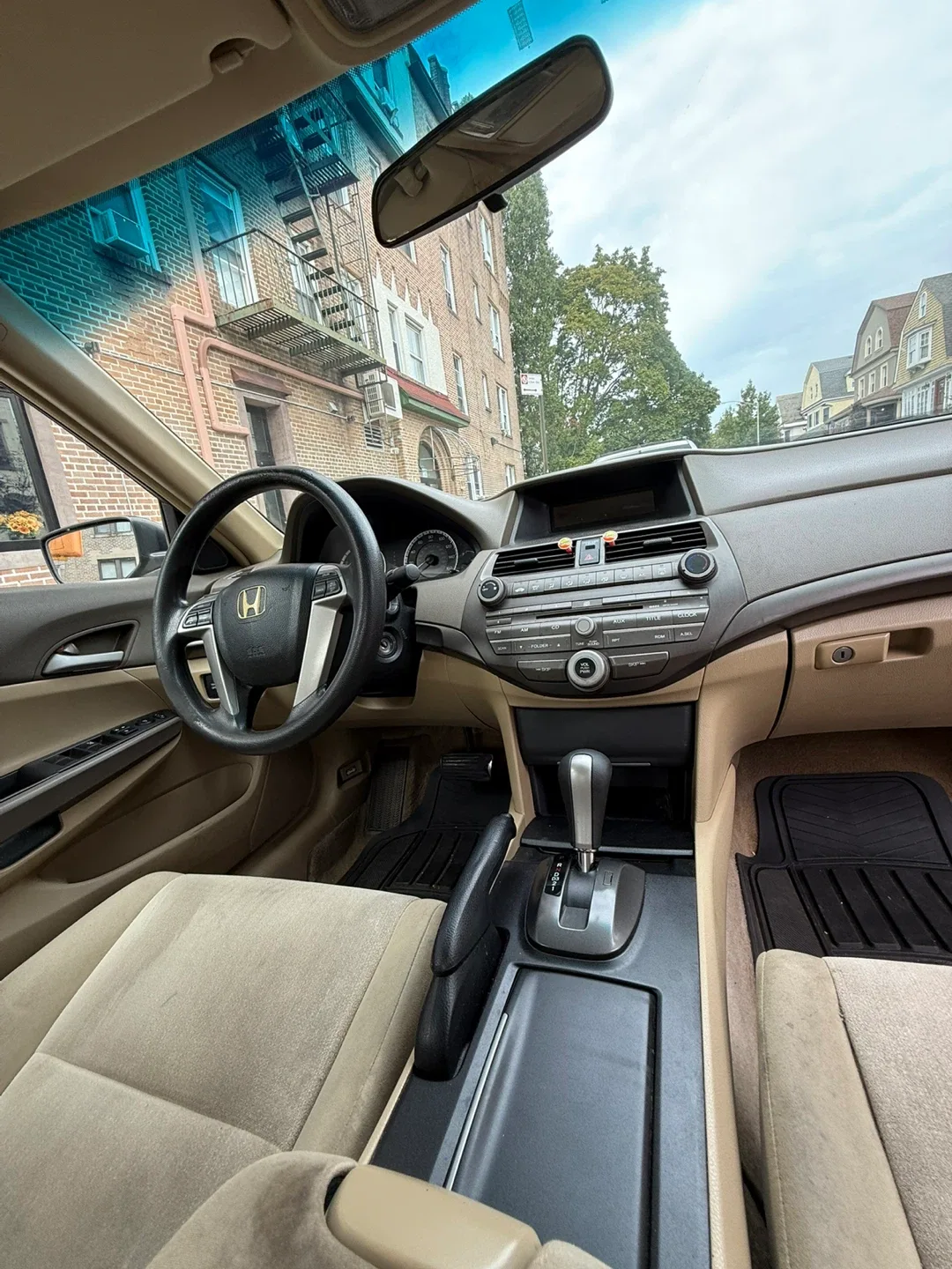 2009 Honda Accord LX-P - 115k miles image indicator(7)