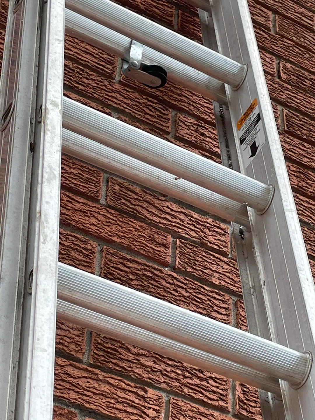 Featherlite 24ft Aluminum Extension Ladder - photo 2